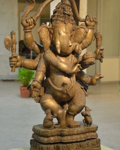 Ashtabhuja Ganesha Statue