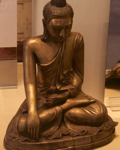 Bhumisparsha Buddha Golden
